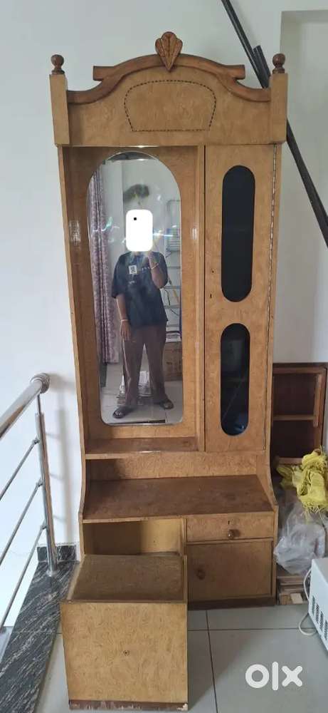 Wooden wardobe / dressing unit