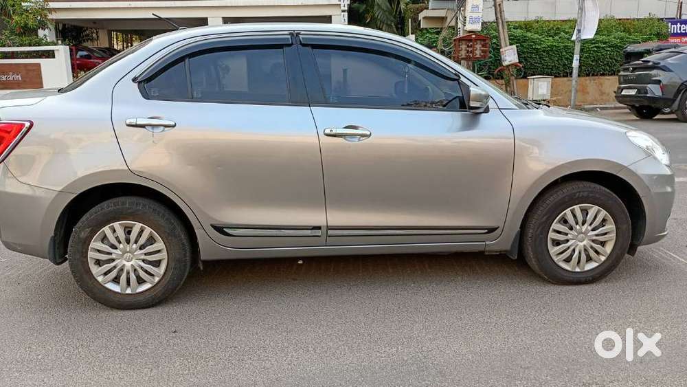 Maruti Suzuki Dzire 1.2 Vxi, 2022, Petrol