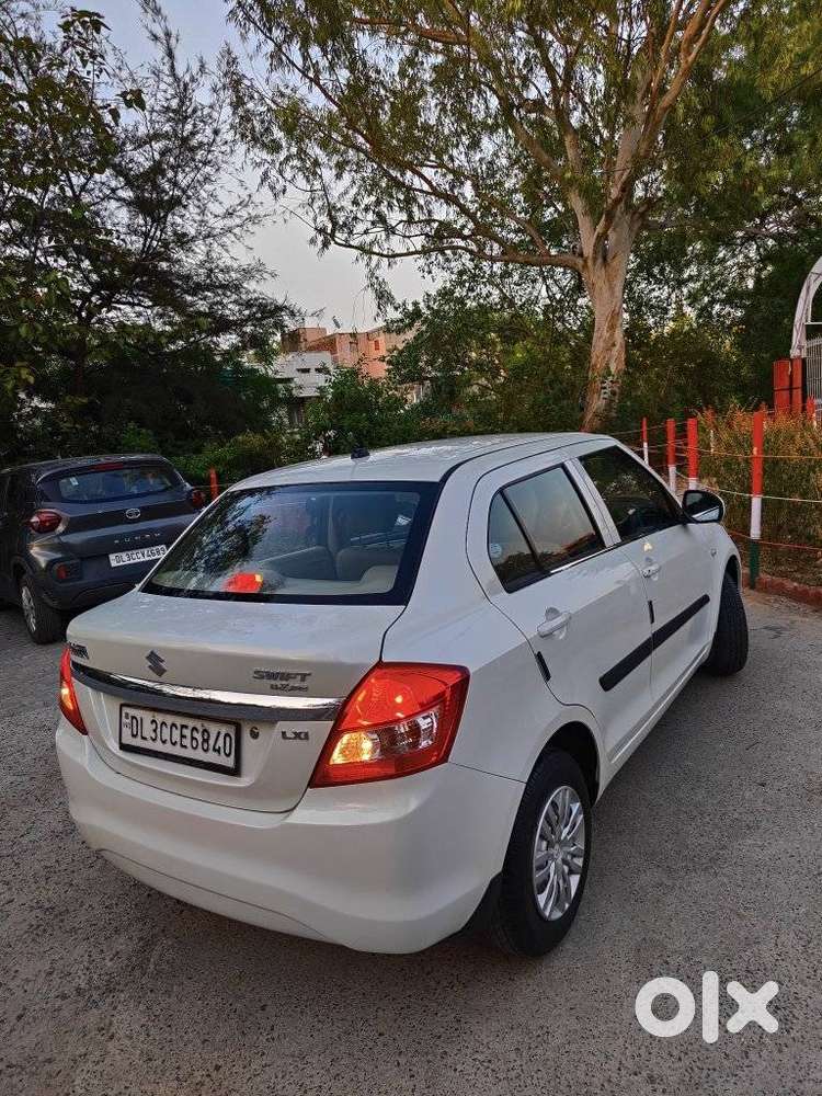 Maruti Suzuki Swift Dzire Lxi Option, 2016, Petrol