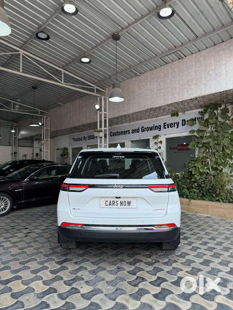Jeep Grand Cherokee Limited (o) 4x4 At, 2023, Petrol