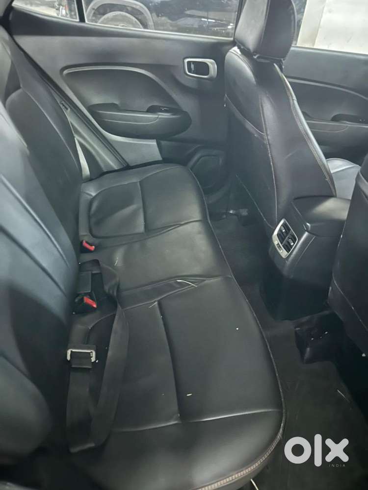 Hyundai Venue 2019 Diesel Well Maintained