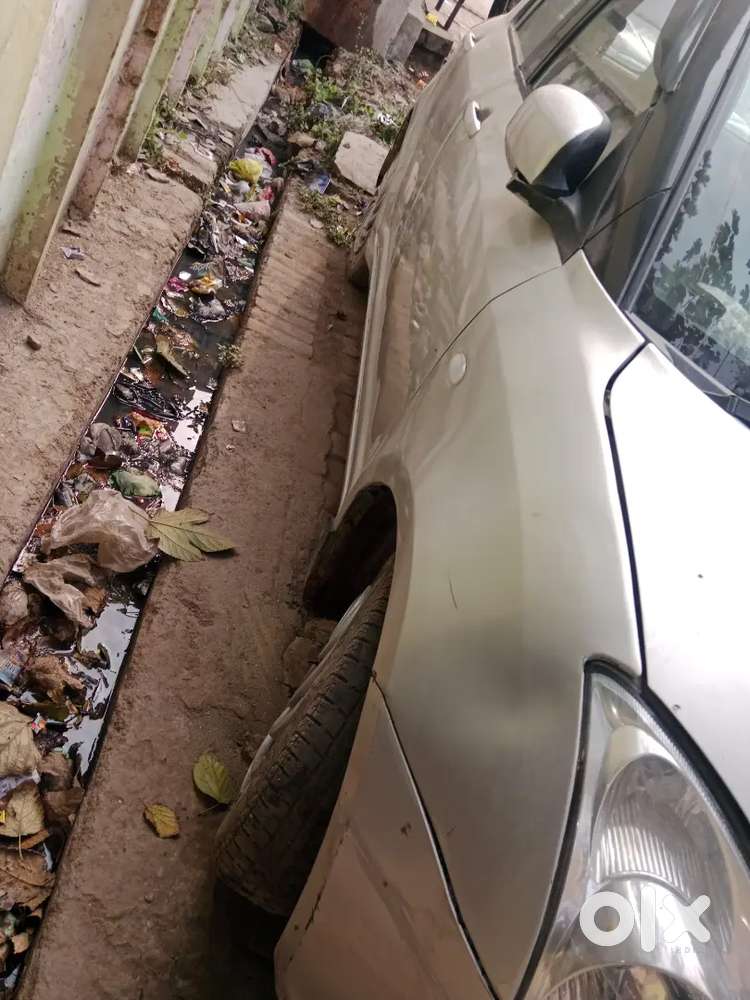 Cng Lagi H Maruti Suzuki Swift 2005 Petrol 95700 Km Driven
