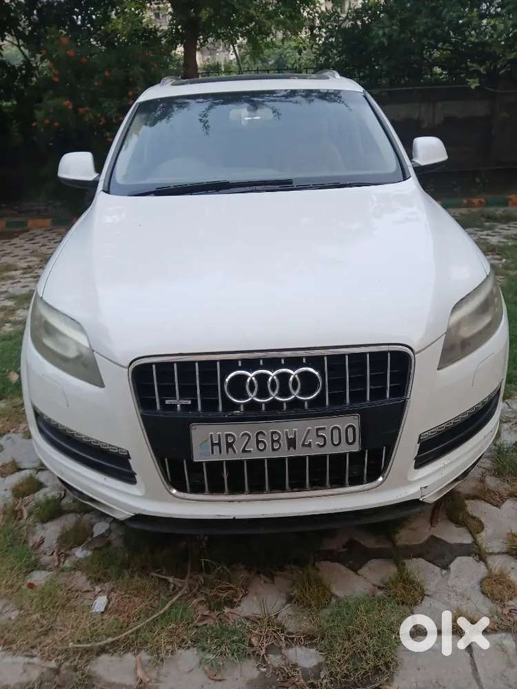 Car Audi Q7