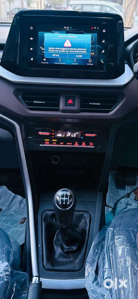 Maruti Suzuki Brezza 1.5 Zxi Smart Hybrid, 2025, Petrol