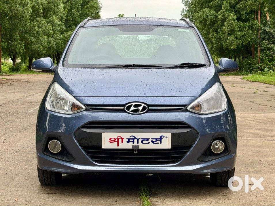 Hyundai Grand I10 Sportz, 2015, Petrol