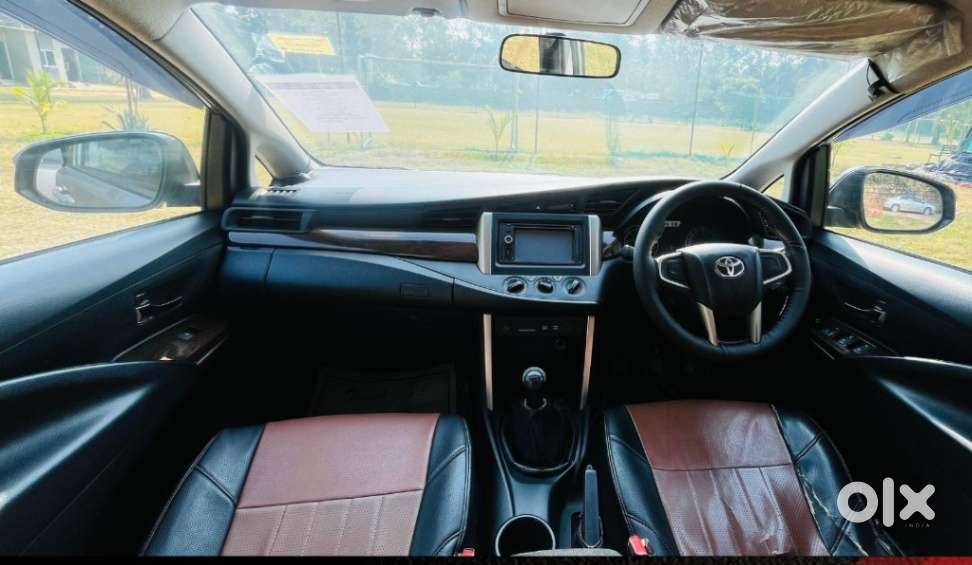 Toyota Innova Crysta 2.4 G Mt, 2017, Diesel