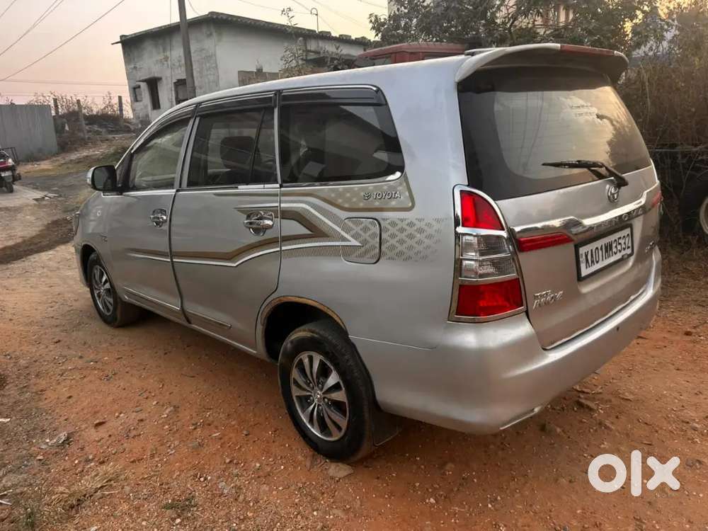 Toyota Innova 2015 Z Diesel 139000 Km Driven