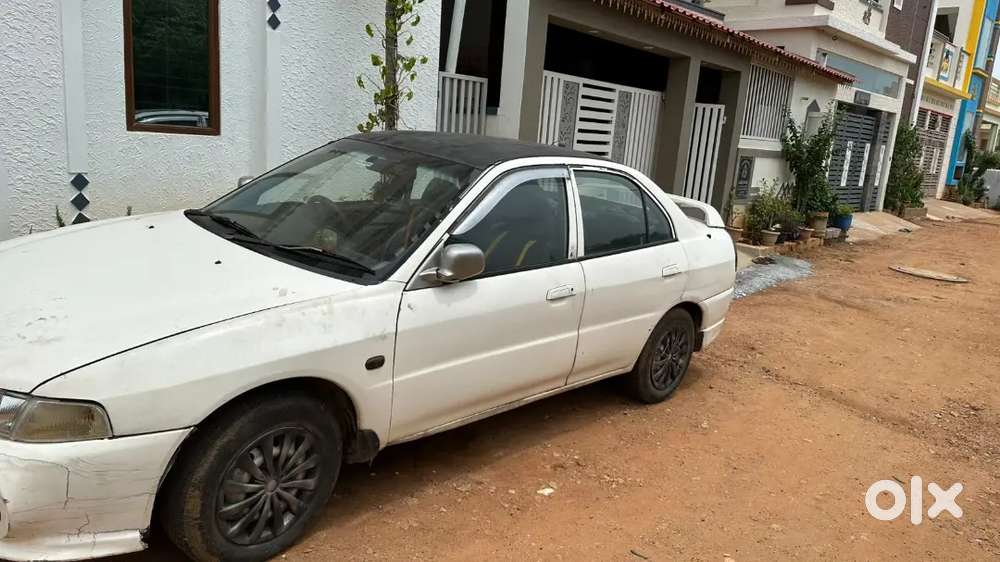 Mitsubishi Lancer 1.8 Lxi 2000