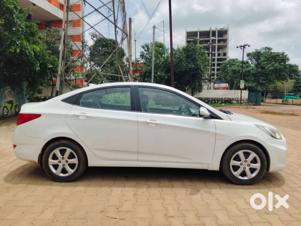 Hyundai Verna 1.6 Ex Vtvt, 2014, Petrol