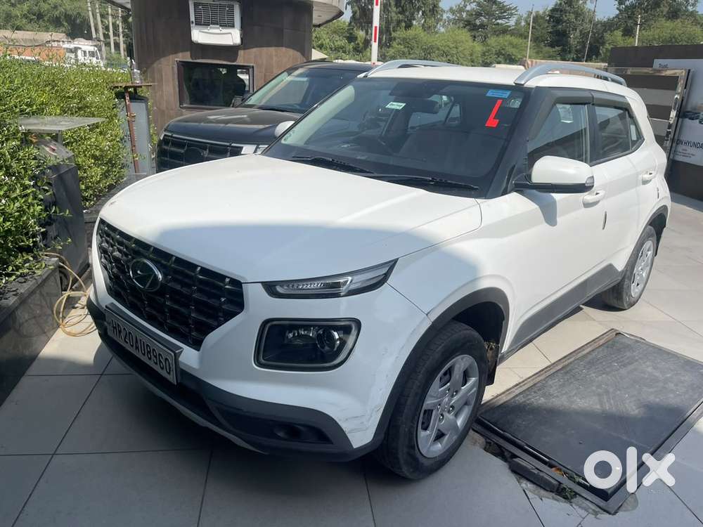 Hyundai Venue Petrol 2022 Model