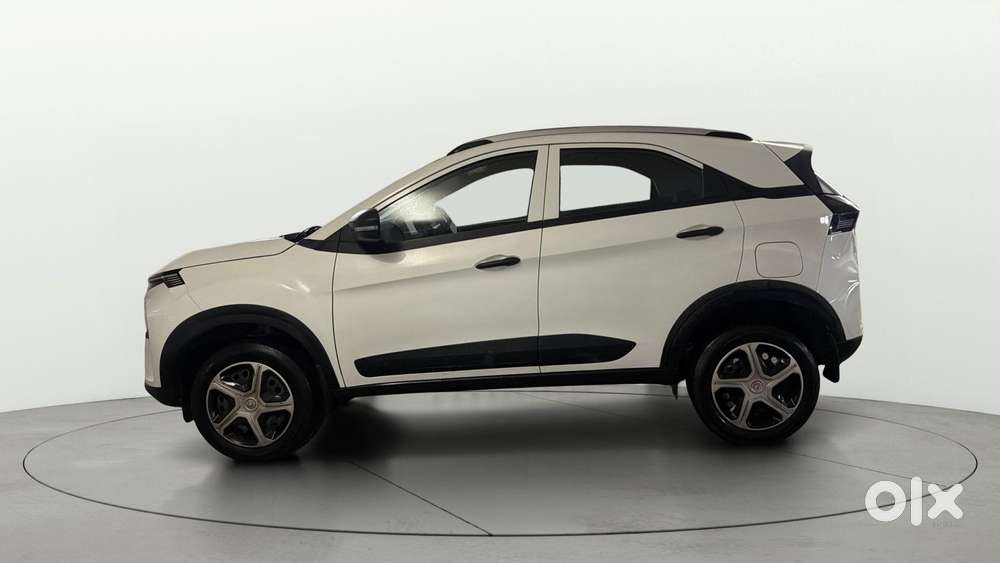Tata Nexon Pure 1.2 Revotron Petrol 6 Mt, 2025, Petrol