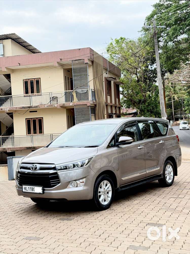 Toyota Innova Crysta 2.4 V, 2017, Diesel