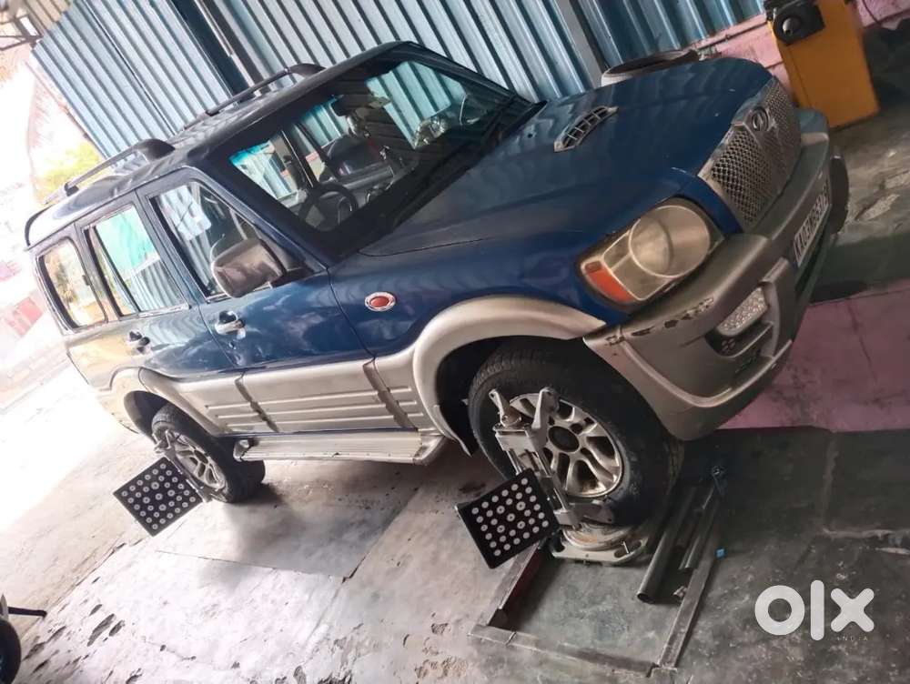 Mahindra Scorpio 2003
