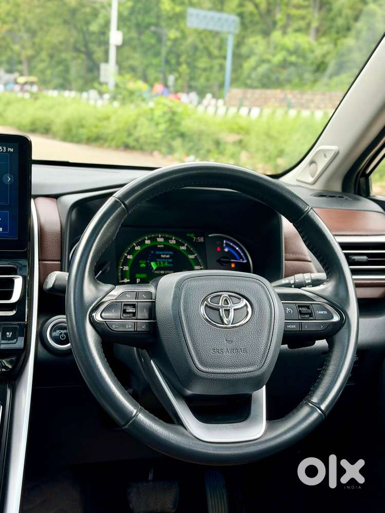 Toyota Innova Hycross 2.0 Zx Hybrid 7 Str, 2024, Petrol