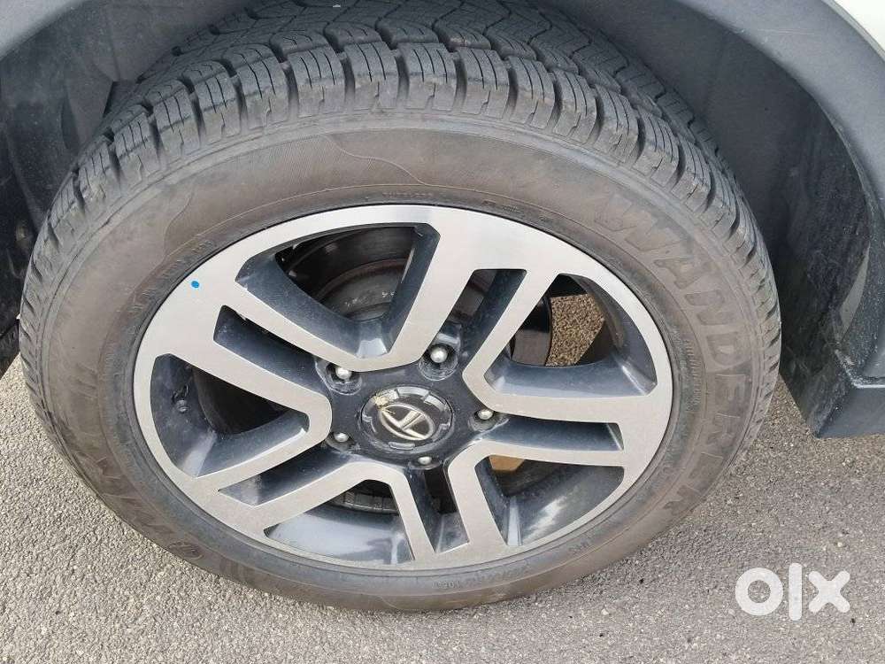 Tata Hexa 2.2 Xta 4x2 7 Str Dual Tone, 2017, Diesel