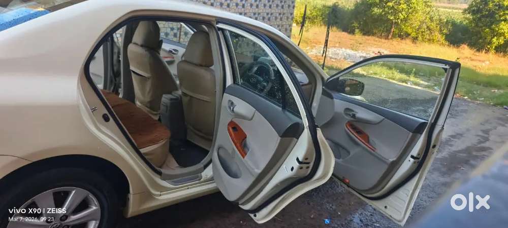 Toyota Corolla Altis 2010
