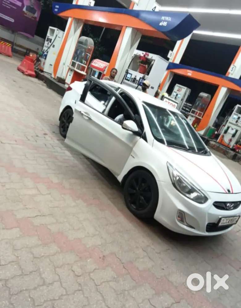 Verna Fluidic Sx O 1.6 Top Model Push Button Start