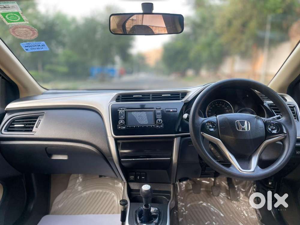Honda City 1.5 V 4th Gen I-vtec Mt, 2016, Petrol