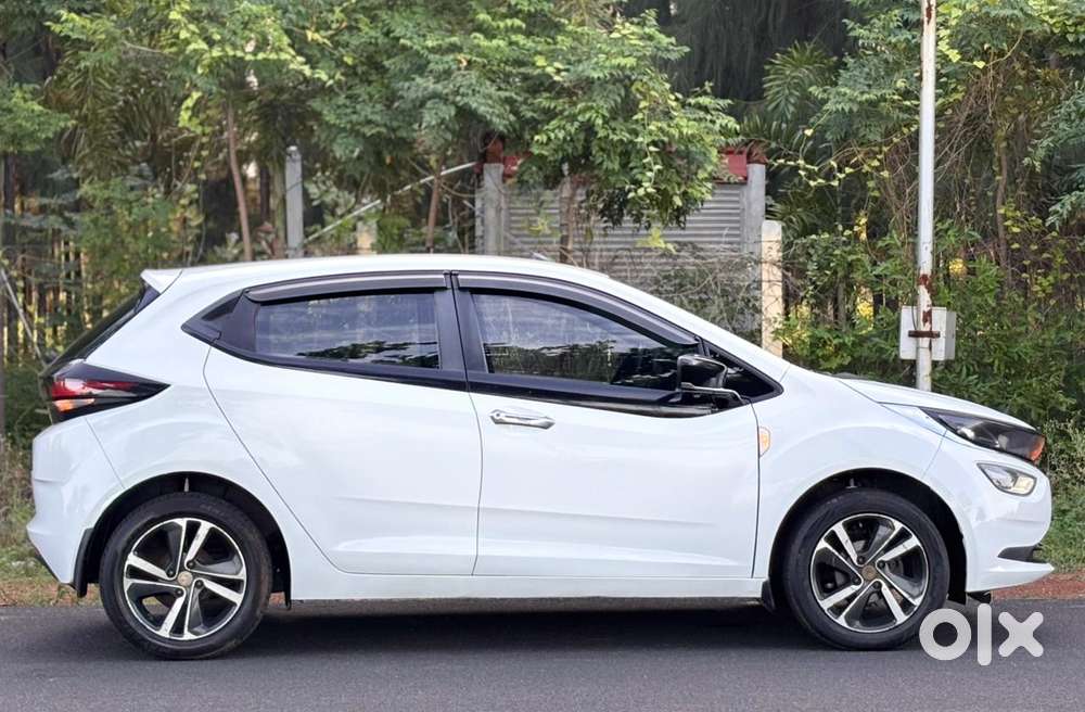 Tata Altroz, 2020, Petrol