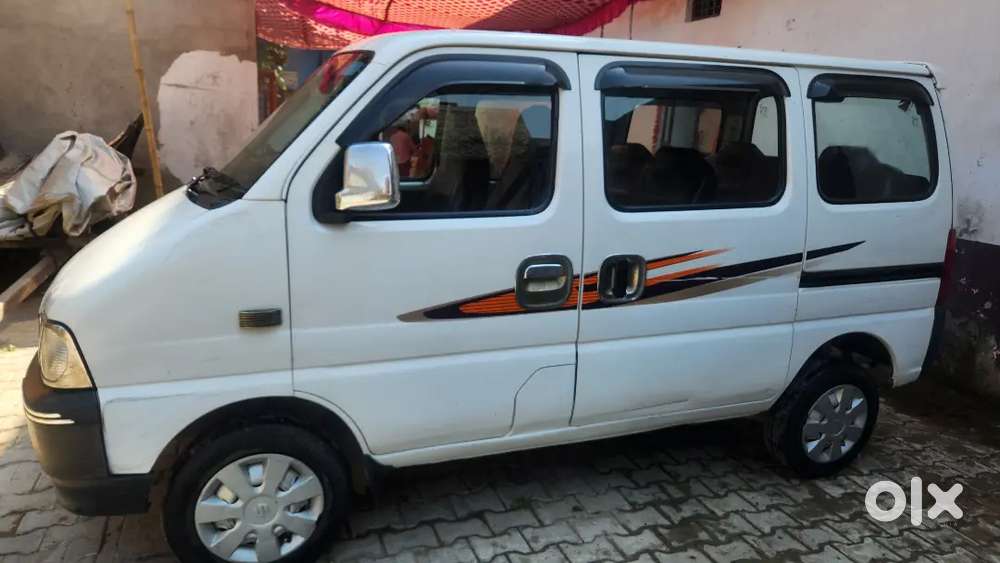Maruti Suzuki Eeco 2022 Bs6  Cng & Petrol  Pepar Pass 66000 Km Driven
