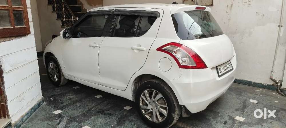Top Model Maruti Suzuki Swift 2014 Cng & Hybrids Zxi