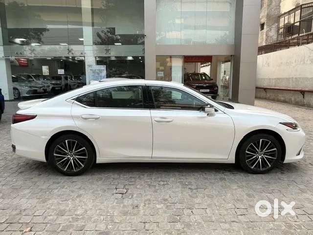 Lexus Es, 2023, Petrol