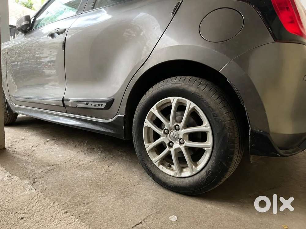 Maruti Suzuki Swift 1.3 Zxi, 2023, Petrol