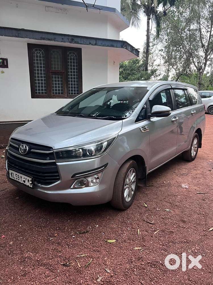 Toyota Innova Crysta 2017 Diesel Well Maintained