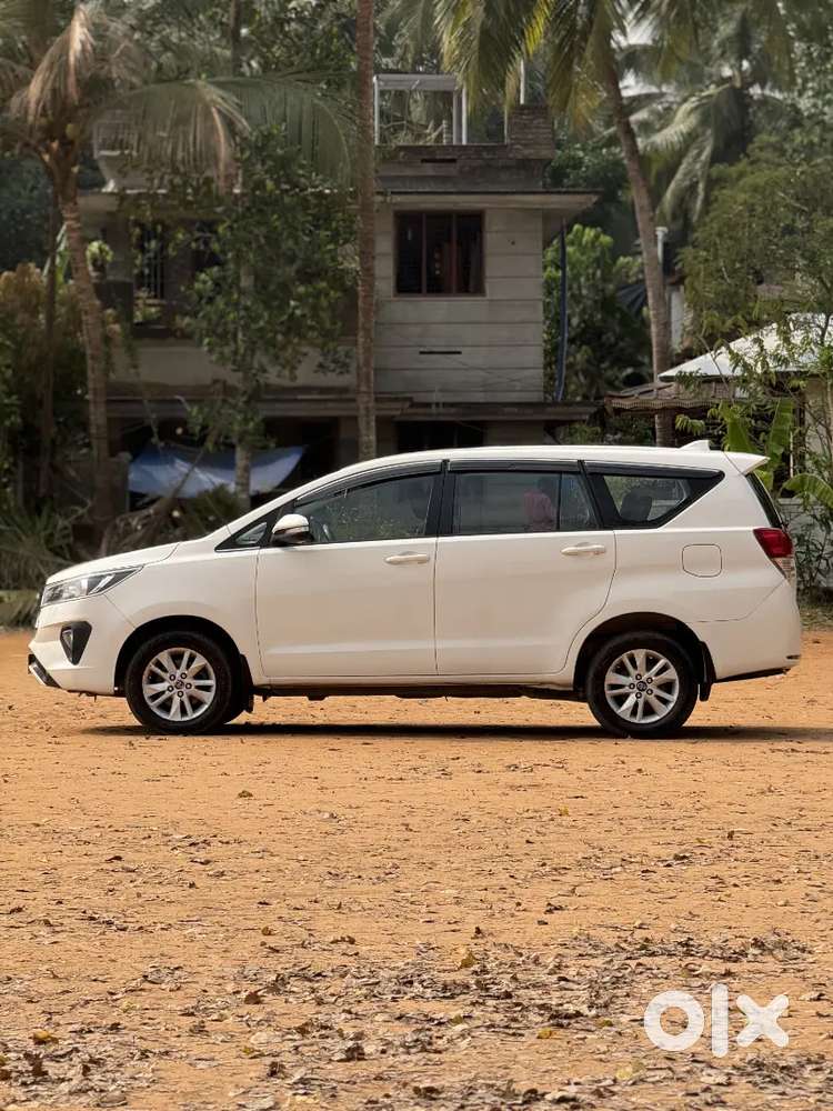 Toyota Innova Crysta 2017