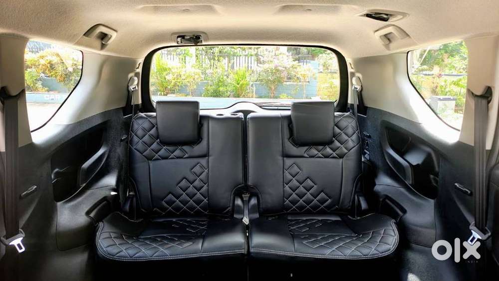 Toyota Innova Crysta 2.4 V 8 Str, 2016, Diesel