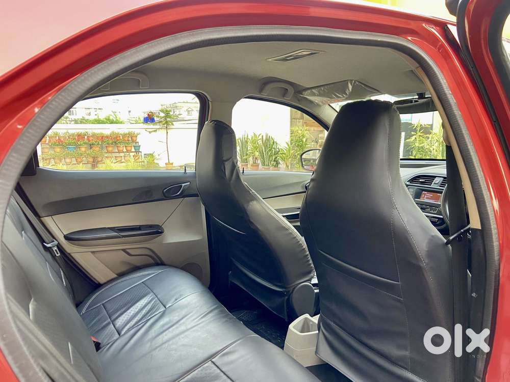 Tata Tiago 1.2 Revotron Xt (o), 2018, Petrol