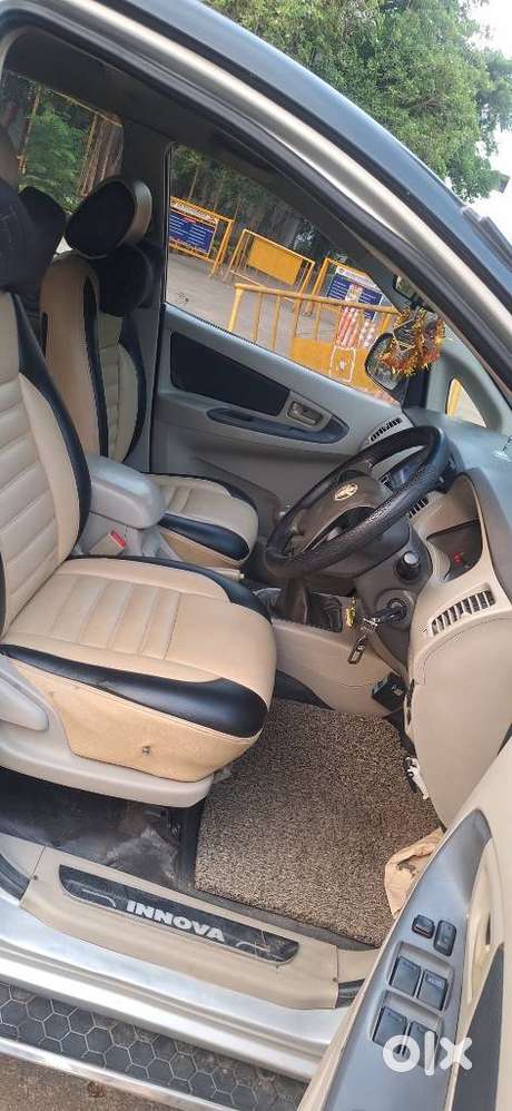 Toyota Innova 2.5 G (diesel) 8 Seater, 2012, Diesel