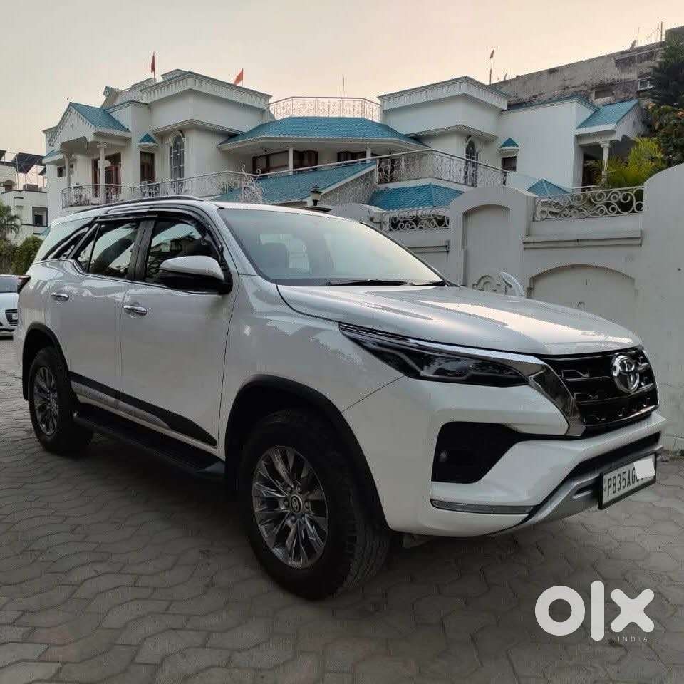 Toyota Fortuner [2021-ongoing] 2.8 2wd Diesel At, 2022, Diesel