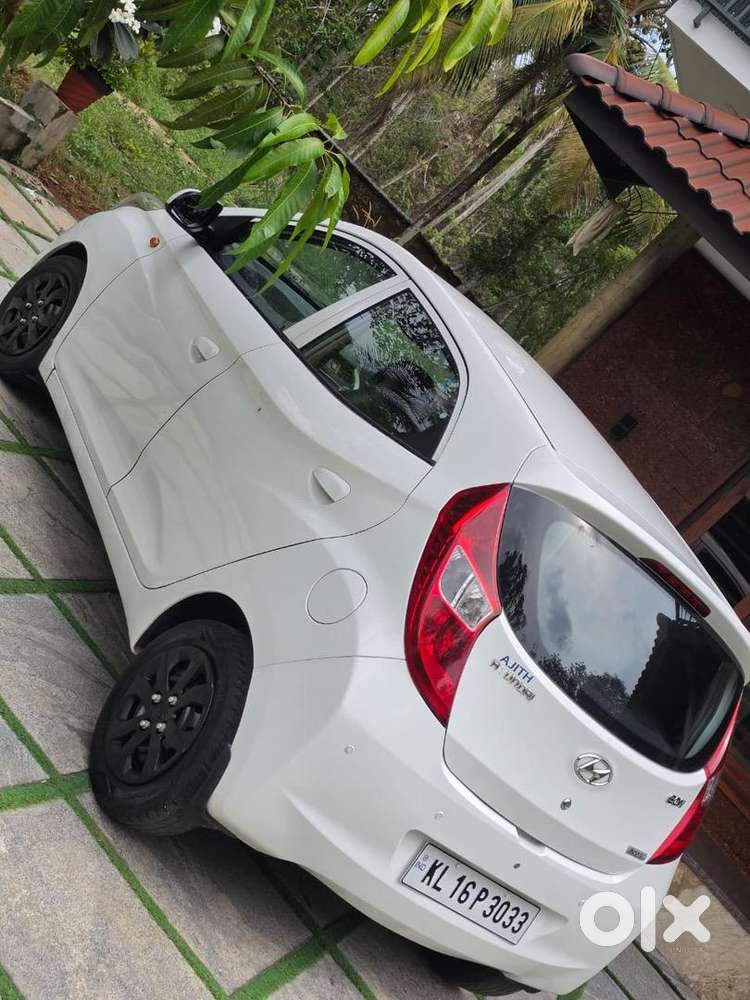 Hyundai Eon 2015 Sportz Petrol 62000 Km Company Service