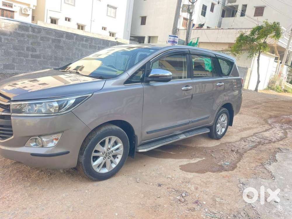 Toyota Innova Crysta 2.4 G Mt 8s, 2016, Diesel