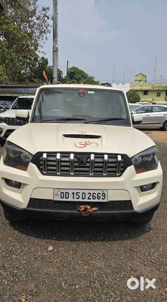 Mahindra Scorpio S10, 2015, Diesel