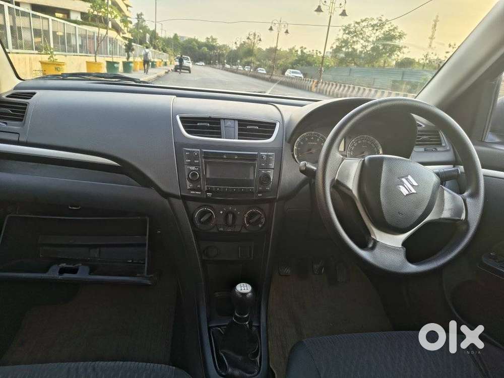 Maruti Suzuki Swift Vxi + Manual, 2016, Petrol