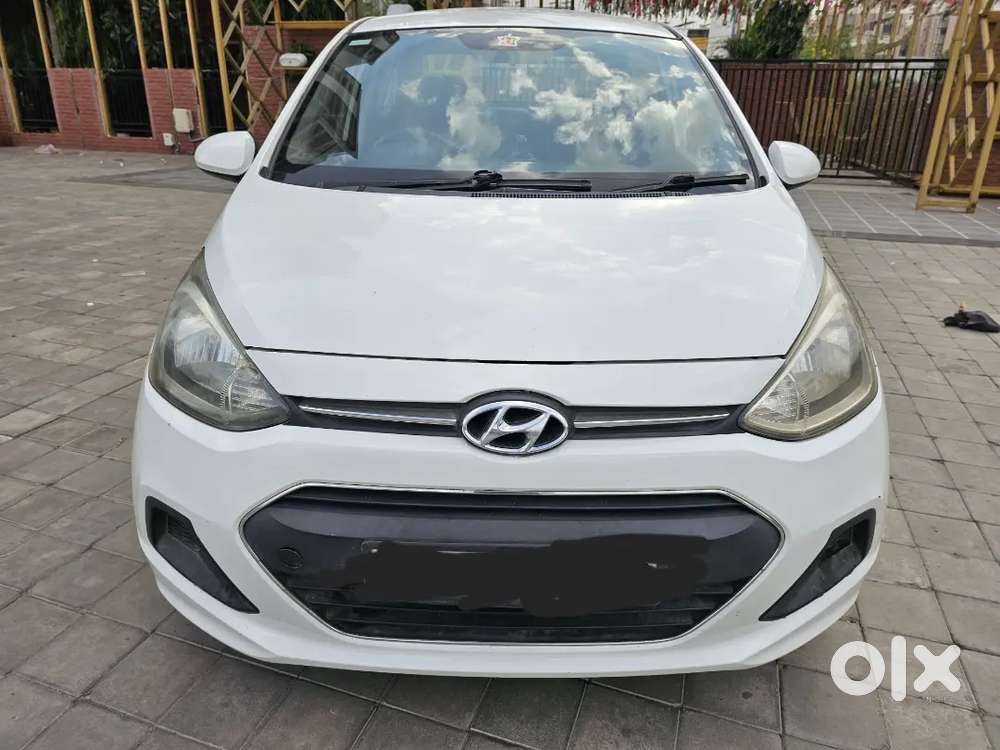 Hondai Xecnt White Colour.