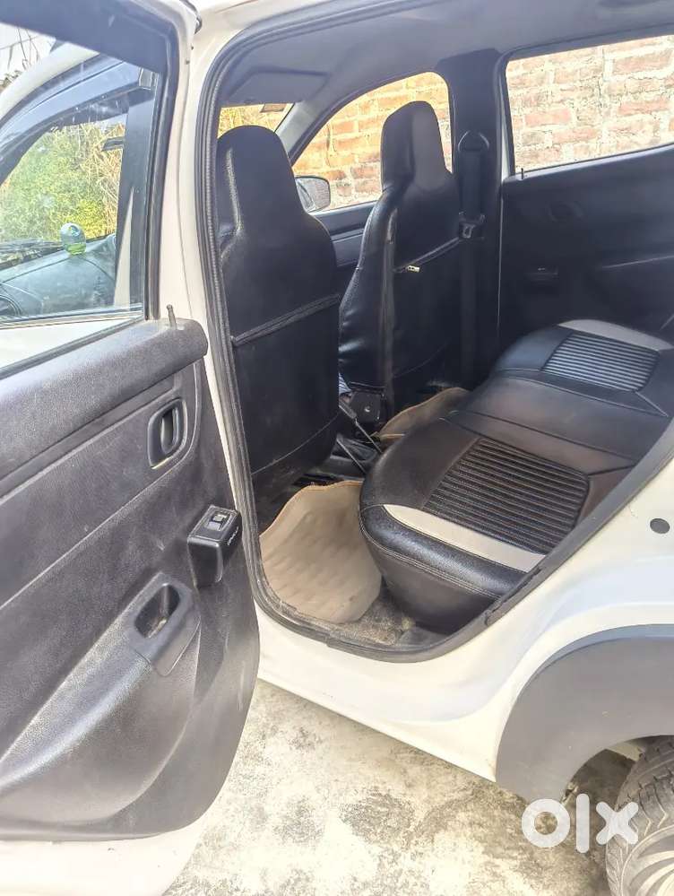 Car Is Good Condition Only 41000 Run Service Abhi Hui Hai Baki Koi Kha