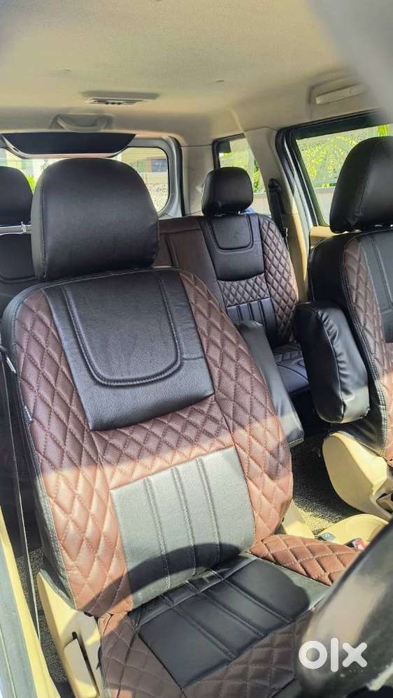 Mahindra Tuv 300 T8, 2017, Petrol