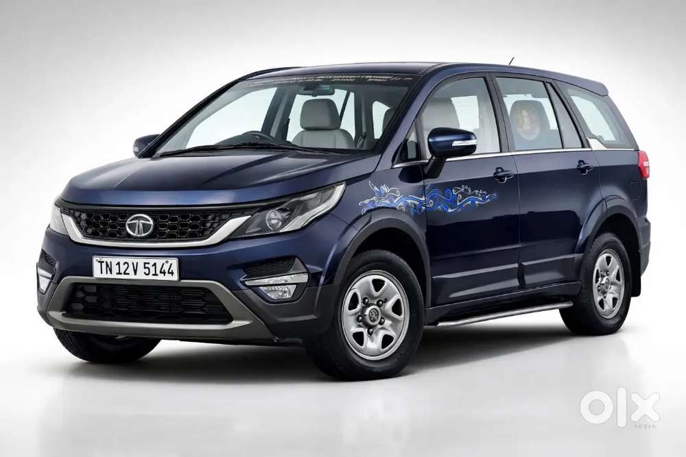 7+1 Less-driven Family Car - Premium Leather Interior, Hex Footrest.
