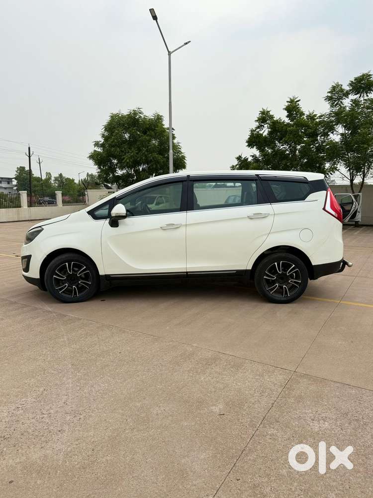 Mahindra Marazzo M8 8str, 2019, Diesel