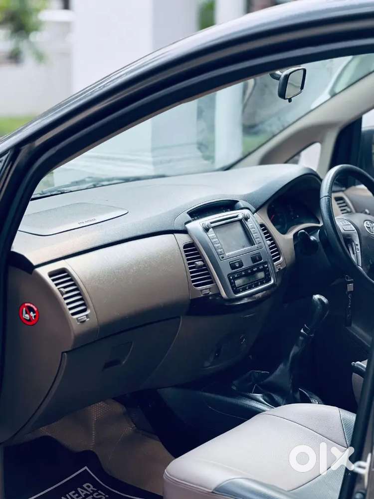 Toyota Innova V Orginal Kerala 2015 Model 95000 Km Only