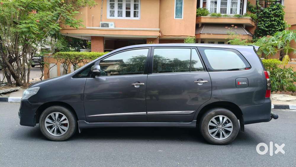 Toyota Innova 2.5 Vx 7 Seater Bs Iv, 2015, Diesel
