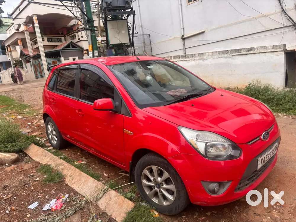 Ford Figo Petrol 2012 Variant