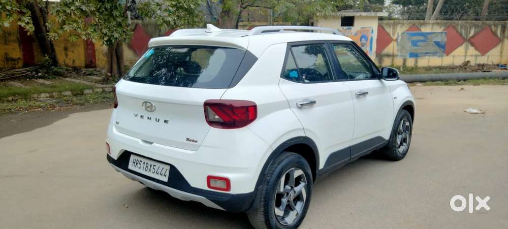 Hyundai Venue Sx Plus Turbo Dct, 2019, Petrol