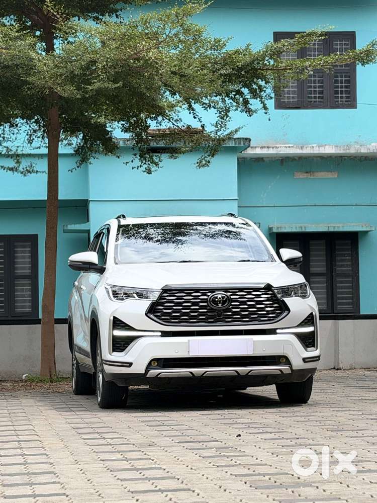 Toyota Innova Hycross 2.0 Zx (o) Hybrid 7 Str, 2024, Petrol