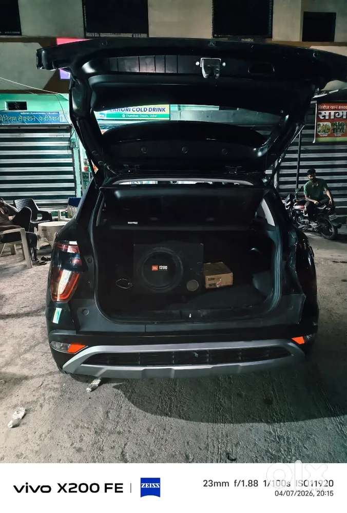 With 17 Inch Allow Wheels Automatic Side Glass Music System