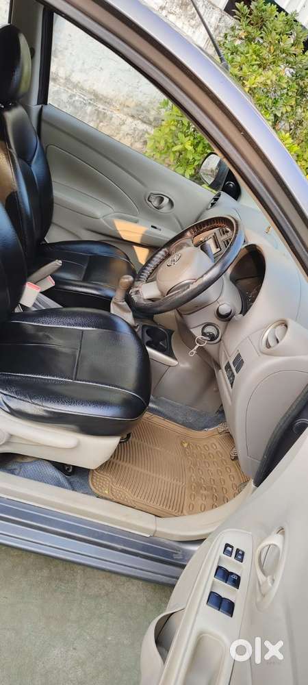 Nissan Sunny, 2012, Petrol