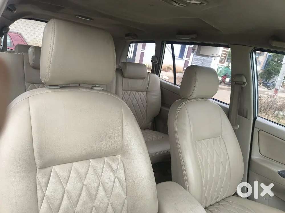 Toyota Innova Diesel 2015 8 Str
